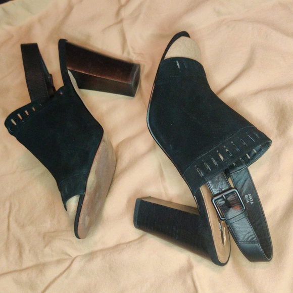 Tahari Maya Espadrilles Size 8.5 Black Suede - Picture 2 of 6